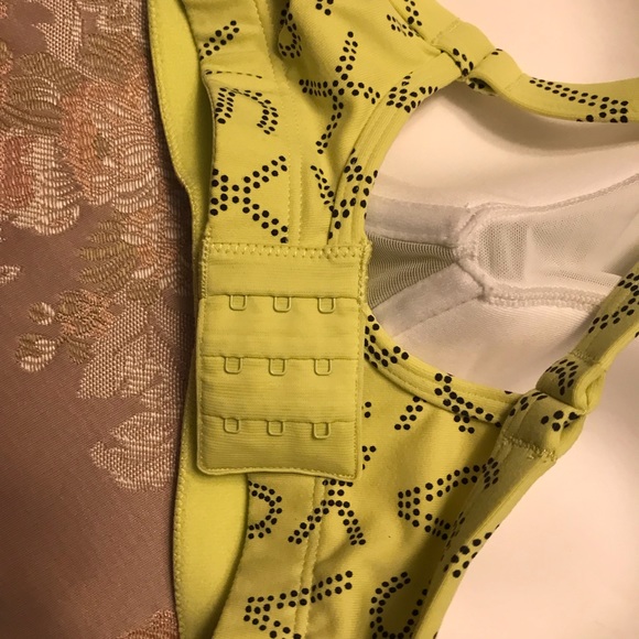 Victoria’s Secret Workout/Bra/Bathing Suit Top Size 36 D - Picture 4 of 4